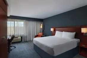 Courtyard by Marriott Omaha Aksarben Village - Chambre
