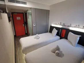 easyHotel Leeds - Room