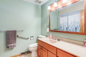 Quiet Greenwich Home w/ Pool + Screened Porch! - Innenbereich
