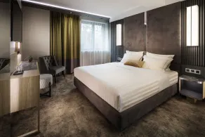 -- ESTE PARK HOTEL -- part of Urban Chic Luxury Design Hotels - Parking & Compliments - next to Shopping & Dining Mall Plovdiv - Habitación