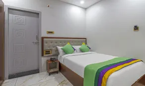 Hotel Abhi Suites - Room