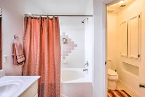El Paso Retreat w/ Pool: 11 Mi to Downtown! - Innenbereich