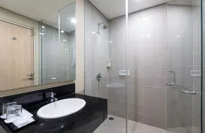 Pelangi Hotel at Artotel Pelangi Park - Badezimmer