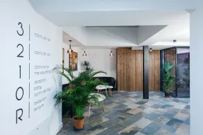 UpperHouse Suites & More - Reception