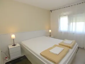 Apartment for 3 Persons in Quiet Part of Premantura With Beautiful Garden and Partial sea View - Zimmer