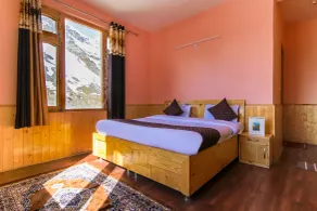 Fabhotel Sissu Regency - Room