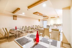 FabHotel Prime Royal Castle - Nr Coimbatore North Railway Station - Restaurant