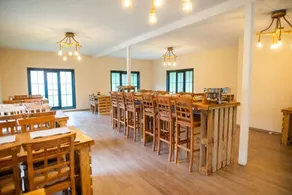 Pallet Glamp NG & But K Otel - Restaurant