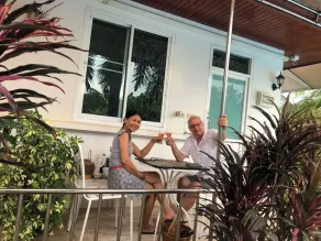 Nuch's Apple Guest House - Terraza o patio