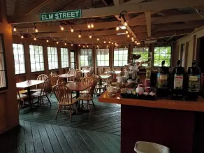 Cedar Crest Inn - Restaurant