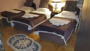 Akva Gold Apartmani - Rum