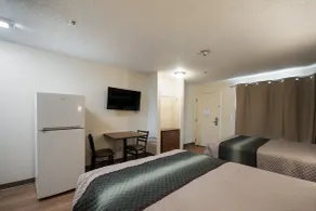 HomeTowne Studios by Red Roof Seattle - Kent/Des Moines - Chambre