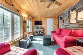 2 Mi to Ossipee Lake: Forest-view Sanctuary! - Innvendig