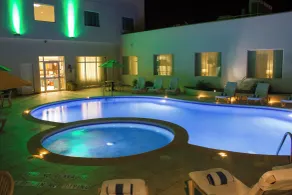 Holiday Inn Hotel & Suites Hermosillo Aeropuerto by IHG - Pool