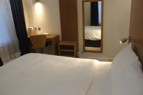 Corona Hotel Rotherham Sheffield Meadowhall - Room