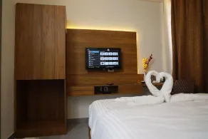 Silverkey Hotel Yelahanka - Room