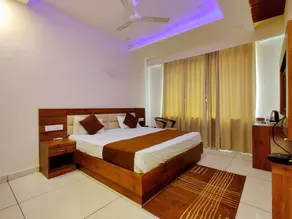 Hotel Divine Residency - Room
