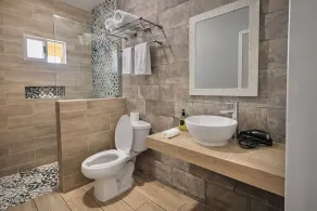 María Bonita Hotel - Bathroom