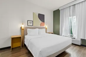 Spark by Hilton Houston Hobby Airport - Chambre
