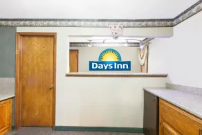 Days Inn by Wyndham Erick - Lobby