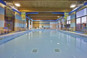 Holiday Inn Binghamton Downtown by IHG - Piscina
