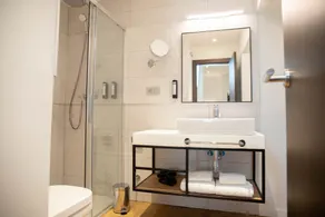 nQn Aparts & Suites Sevilla - Banheiro
