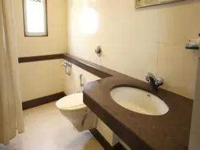 Sana Heritage Inn Hyd - Bathroom