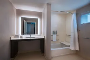 Residence Inn New Brunswick Tower Center Blvd. - Salle de bain
