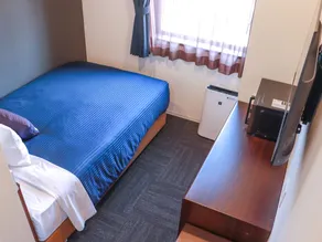 HOTEL LiVEMAX Chiba Minato Eki-mae - Zimmer