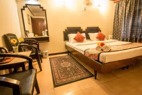 Central Hill Resort The Mall Road - Room