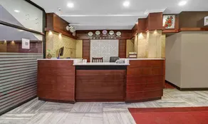 Treebo Darwesh Residency - 500m from Railway Station - Reception