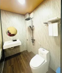 Dream House Homestay Hotel - Bathroom