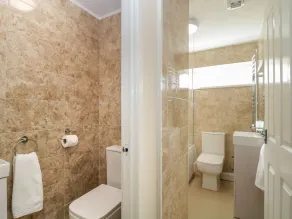 Wren's Nest Manorcombe 41 - Badezimmer