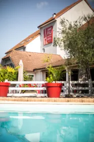 Carré Pau Airport Hôtel - Pool