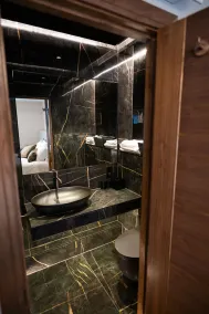 The Hyde - At Dunning's Bar - Baño