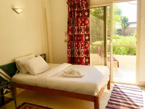 New Memnon Hotel - Room