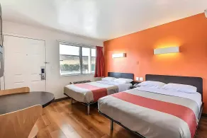 Super 8 by Wyndham San Jose - Room