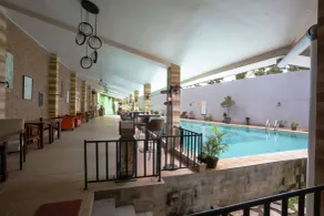 Meotel Purwokerto - Piscine