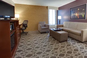 Drury Inn & Suites Louisville East - Chambre