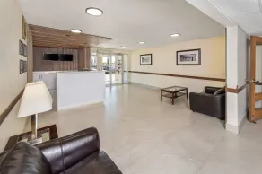 Rodeway Inn - Lobby