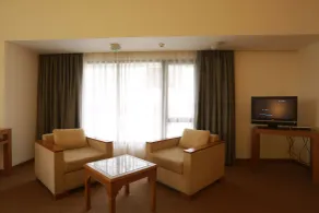 The Avenue Regent - Room