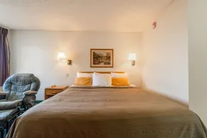 HomeTown Inn By OYO Texhoma, OK - Zimmer