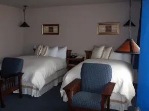 Gualala Surf Inn on the ocean bluff - Room