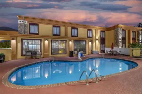 Best Western Aspen Hotel - Piscina