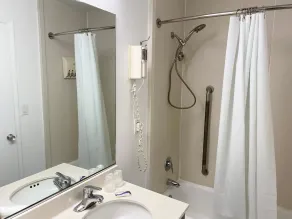 Pilgrim Inn - Bathroom