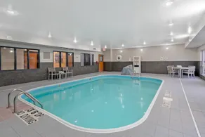 Country Inn & Suites by Radisson, Fairview Heights, IL - Piscine