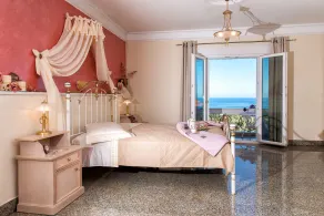Frido Luxury Villa with Jacuzzi - Rom