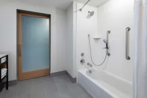 Hilton Garden Inn Longmont - Badezimmer