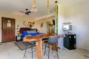 PNA Beach Hotel - Chambre