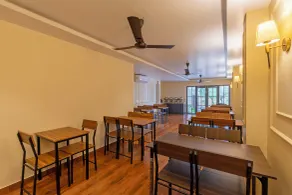 Treebo Green Pearl Inn - Restaurant